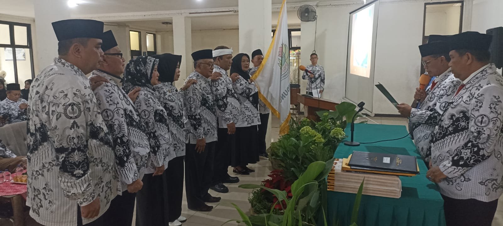 Pelantikan Pengurus Perwakilan YPLP PGRI Kota Bandung